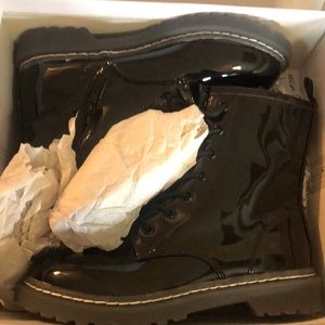 Blake combat style boot size 8 womens